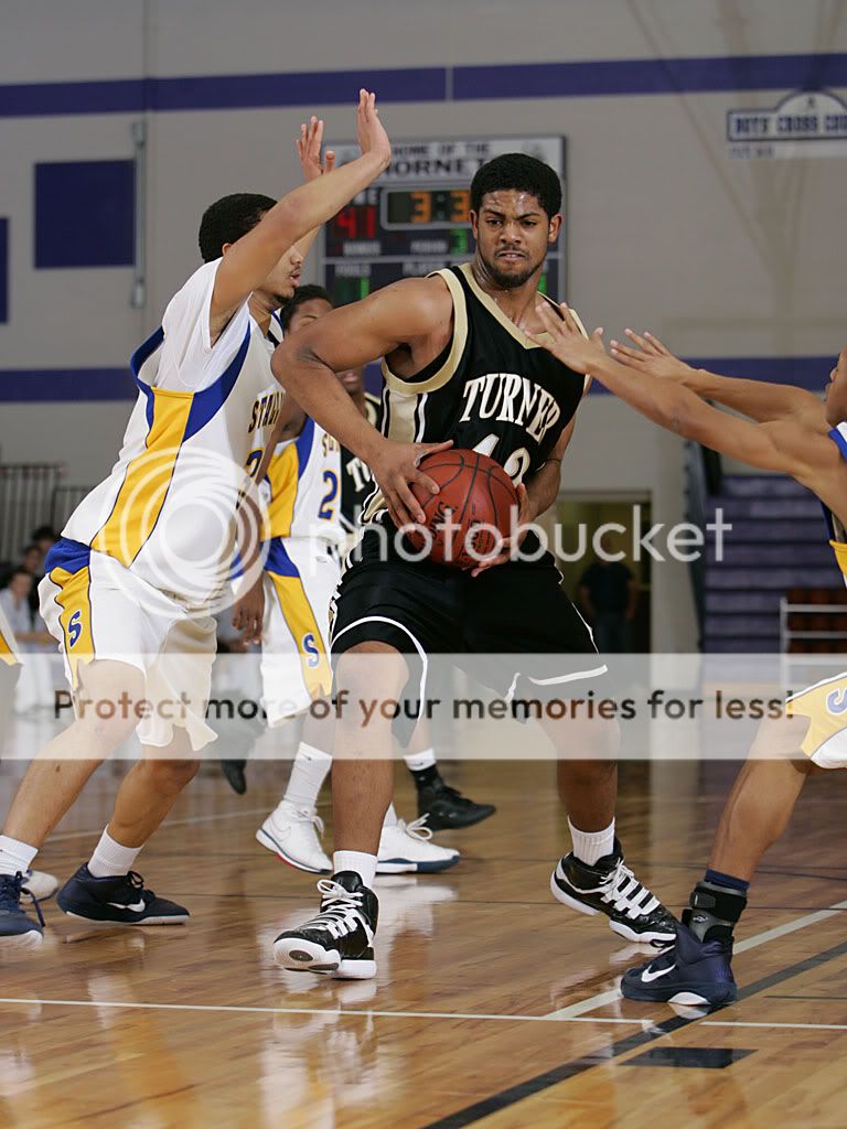 IMAGE: http://i889.photobucket.com/albums/ac91/MARK_9328/Canon%20Forums/2011%20Valley%20Center%20January%20Jam/mw00032349.jpg