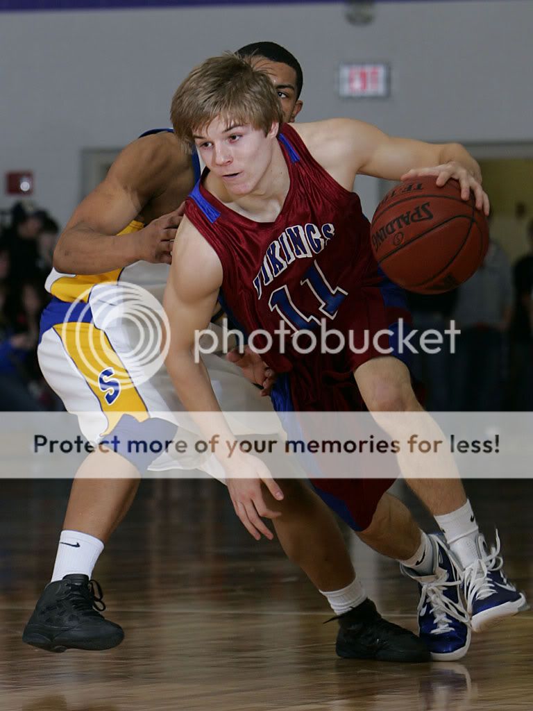 IMAGE: http://i889.photobucket.com/albums/ac91/MARK_9328/Canon%20Forums/2011%20Valley%20Center%20January%20Jam/mw00032720.jpg