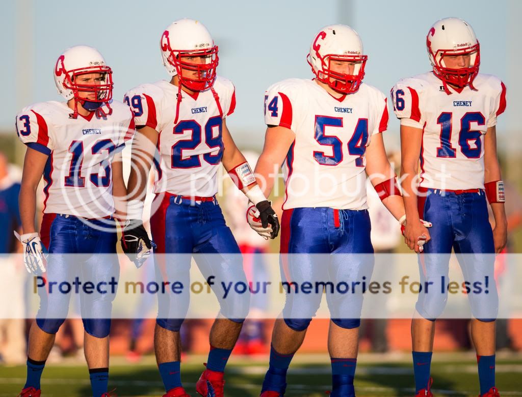 IMAGE: http://i889.photobucket.com/albums/ac91/MARK_9328/Canon%20Forums/2013%20Football%20Cheney%20vs%20Trinity%20Academy/MWIV00041_zpsb2de4748.jpg