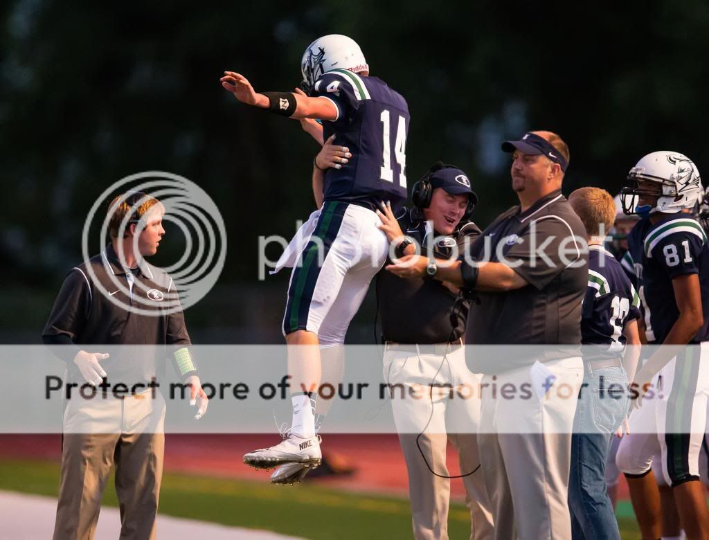 IMAGE: http://i889.photobucket.com/albums/ac91/MARK_9328/Canon%20Forums/2013%20Football%20Cheney%20vs%20Trinity%20Academy/MWIV00223_zpsdd7a73e3.jpg