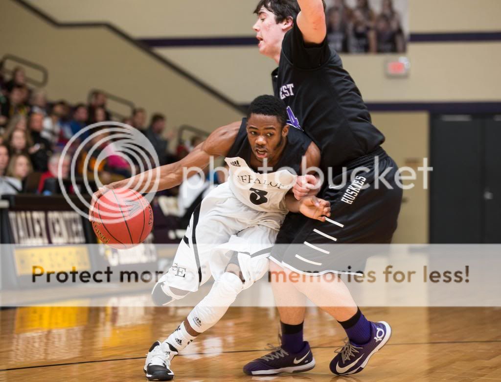 IMAGE: http://i889.photobucket.com/albums/ac91/MARK_9328/Canon%20Forums/2014%20January%20Jam%20The%20Players/MSWX0447_zpsfccd1a66.jpg