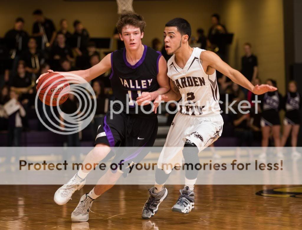 IMAGE: http://i889.photobucket.com/albums/ac91/MARK_9328/Canon%20Forums/2014%20January%20Jam%20The%20Players/MSWX9457_zps7027eb89.jpg