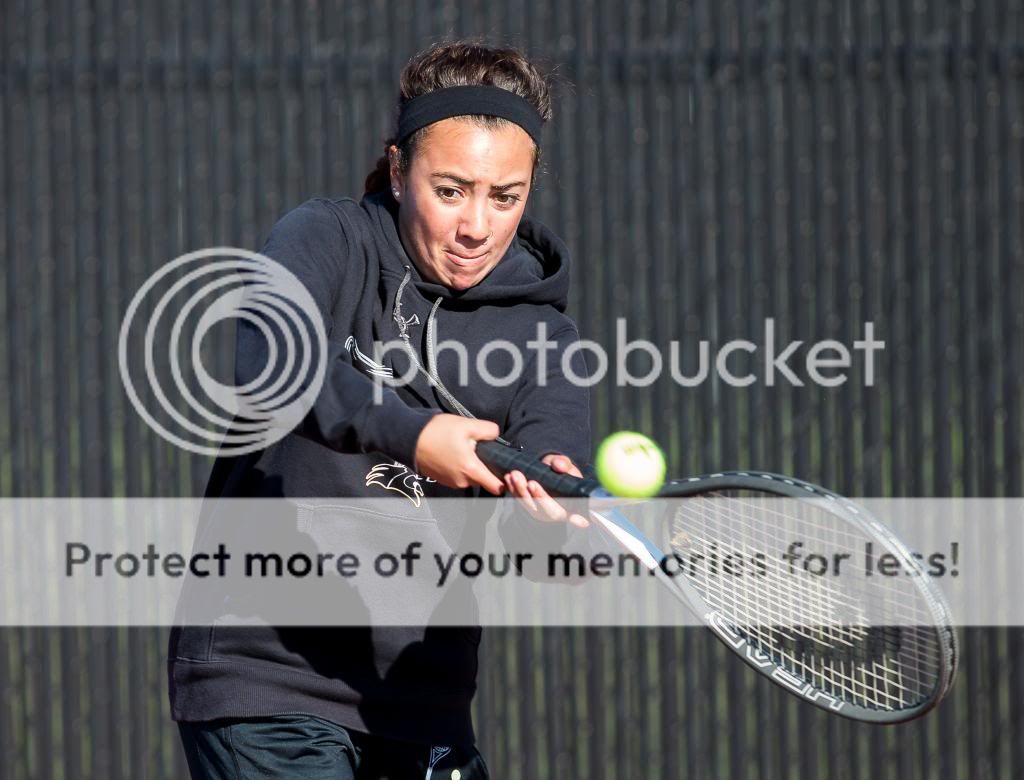 IMAGE: http://i889.photobucket.com/albums/ac91/MARK_9328/Canon%20Forums/Kansas%206A%20State%20Tennis/sara_perez_campus01_zps6b9433c6.jpg