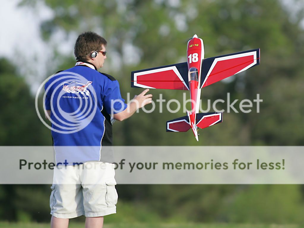 IMAGE: http://i889.photobucket.com/albums/ac91/MARK_9328/Canon%20Forums/RC%20Airplanes/00003104.jpg