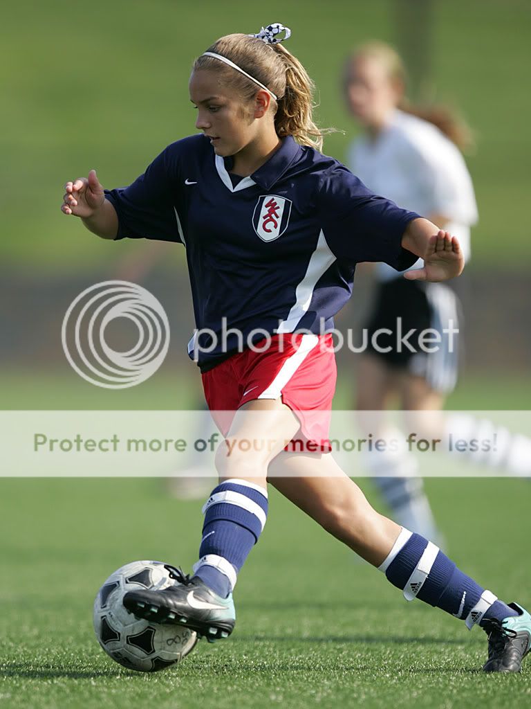 IMAGE: http://i889.photobucket.com/albums/ac91/MARK_9328/Canon%20Forums/U13%20Girls%20State%20Soccer%20Championship/mw00040978.jpg