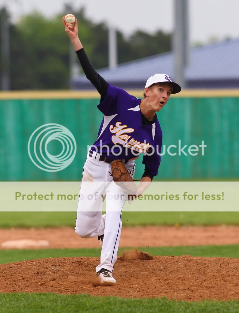 IMAGE: http://i889.photobucket.com/albums/ac91/MARK_9328/Canon%20Forums/VCHS%20Boys%20Varsity%20baseball%20vs%20Salina%20Central/MWIV4521.jpg