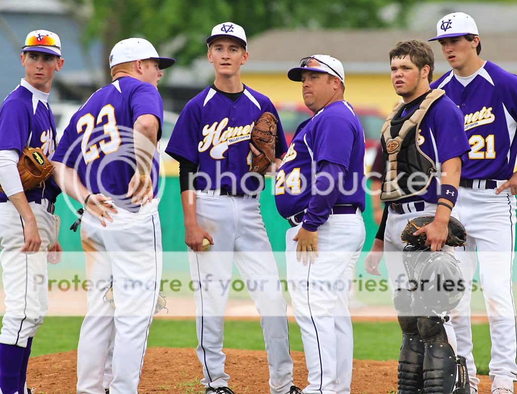 IMAGE: http://i889.photobucket.com/albums/ac91/MARK_9328/Canon%20Forums/VCHS%20Boys%20Varsity%20baseball%20vs%20Salina%20Central/MWIV4542.jpg