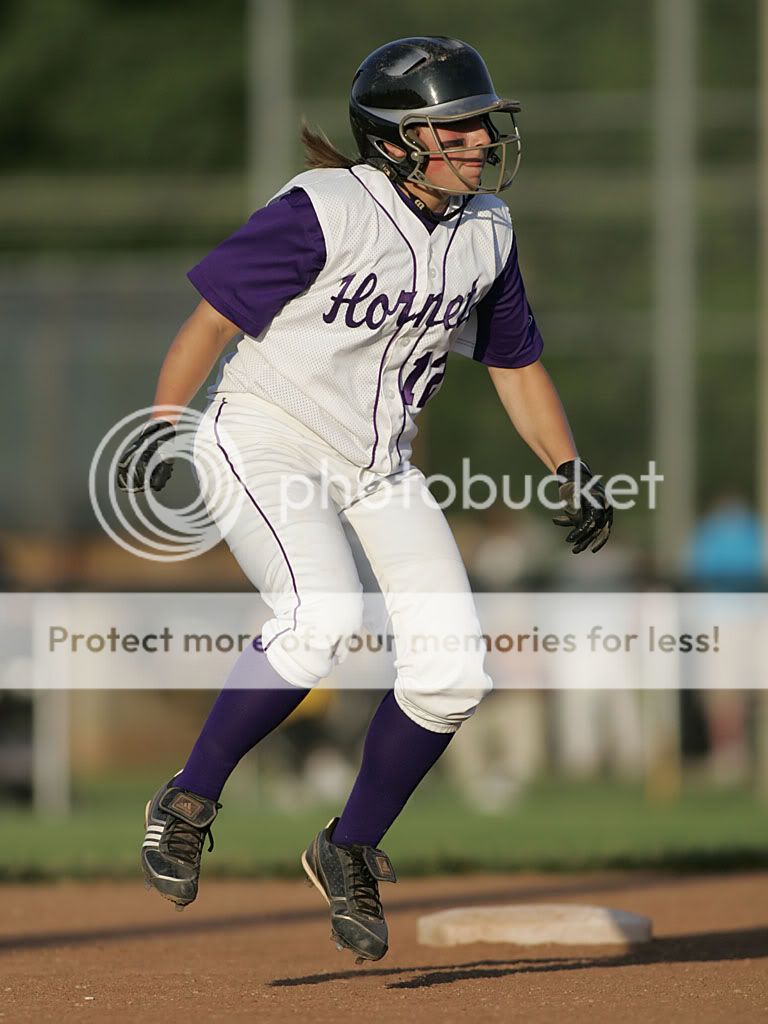 IMAGE: http://i889.photobucket.com/albums/ac91/MARK_9328/Canon%20Forums/VCHS%20Girls%20State%20Softball%202011/mw00039393.jpg