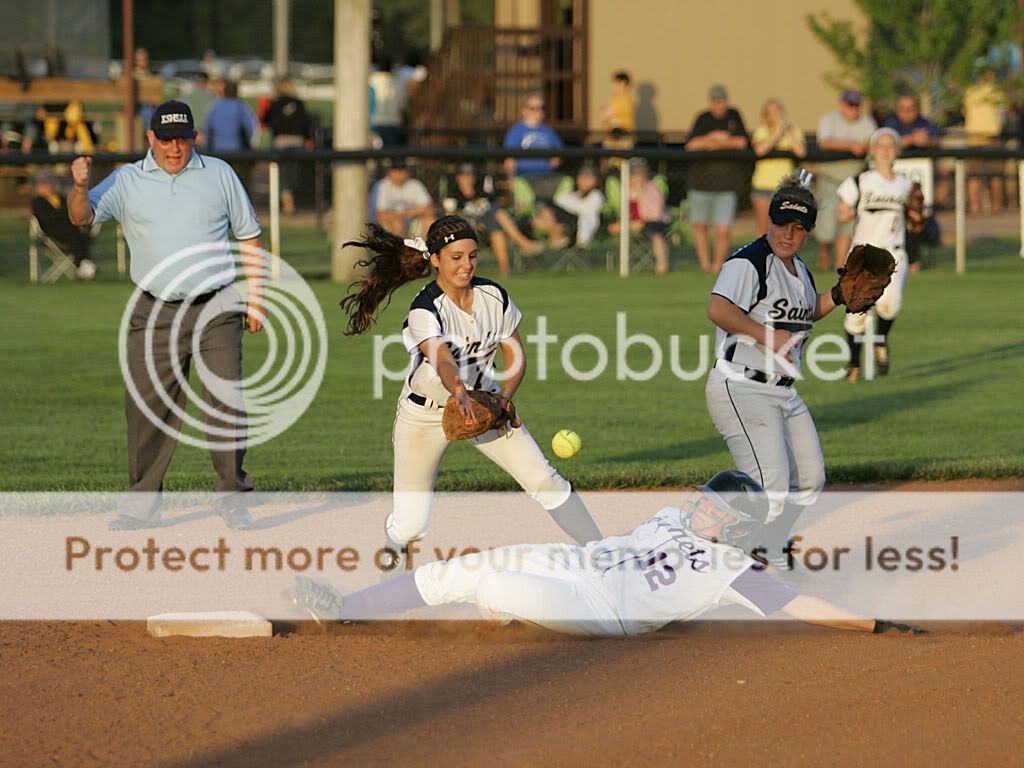 IMAGE: http://i889.photobucket.com/albums/ac91/MARK_9328/Canon%20Forums/VCHS%20Girls%20State%20Softball%202011/mw00039441.jpg