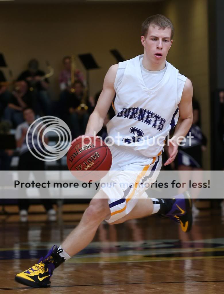 IMAGE: http://i889.photobucket.com/albums/ac91/MARK_9328/Canon%20Forums/VCHS%20Varsity%20Basketball/MSWX001320_zps51d1a331.jpg