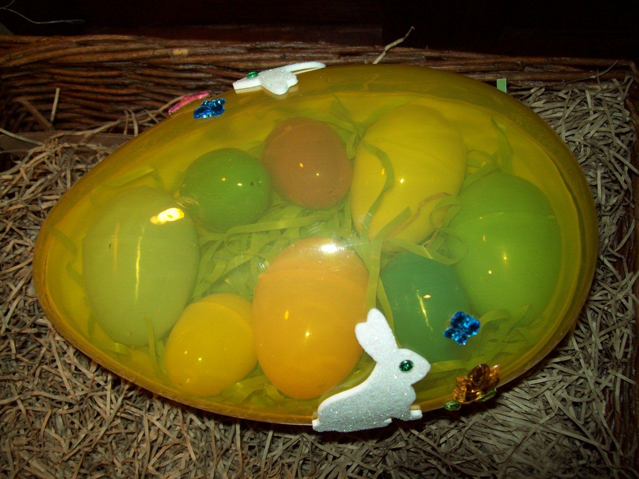 NEW LARGE JUMBO FILLABLE EASTER EGG PLASTIC CONTAINER decorated holds