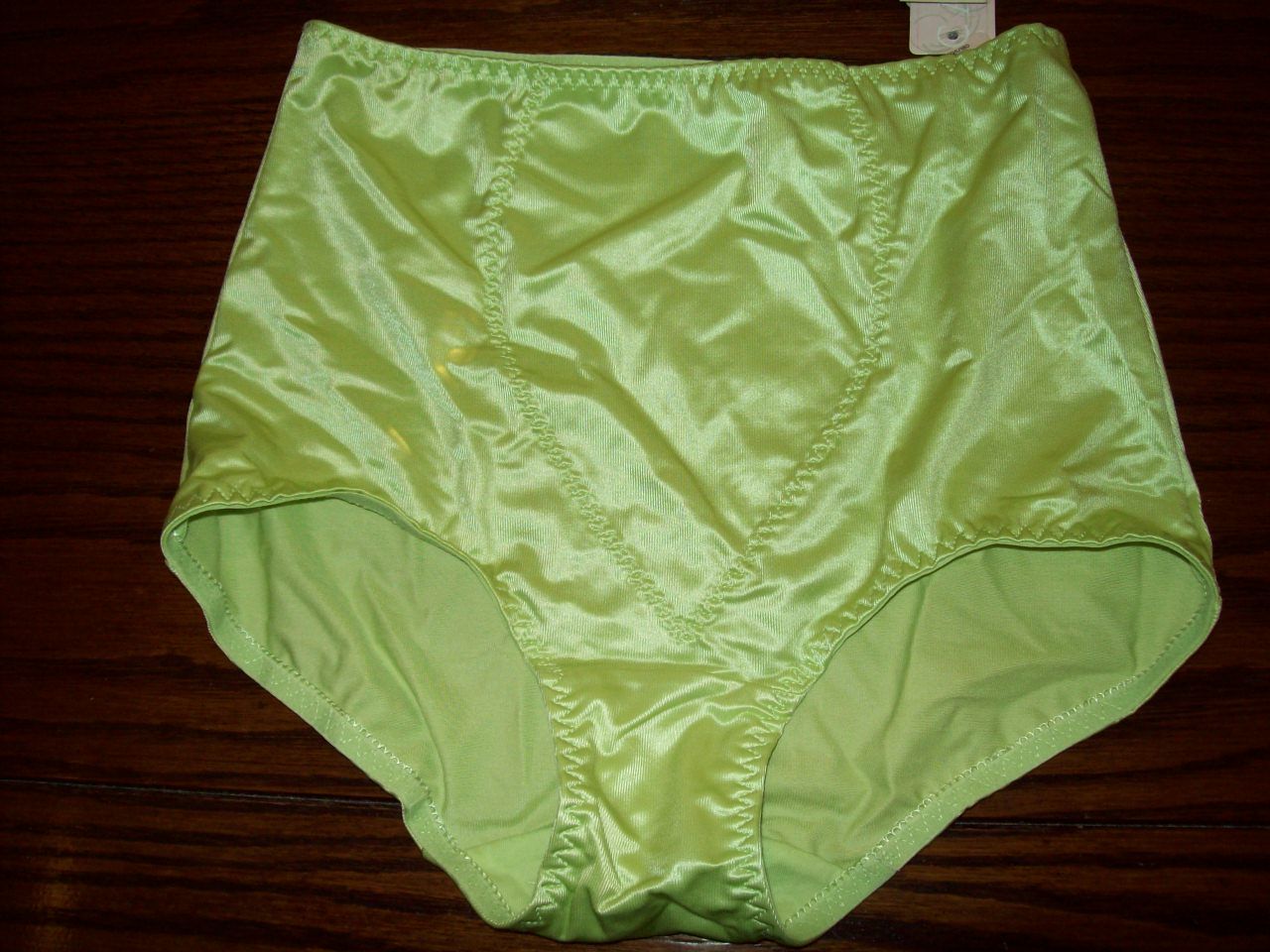 NWT SHAPEWEAR CONTROL BRIEF PANTIES NYLON SPANDEX LIME